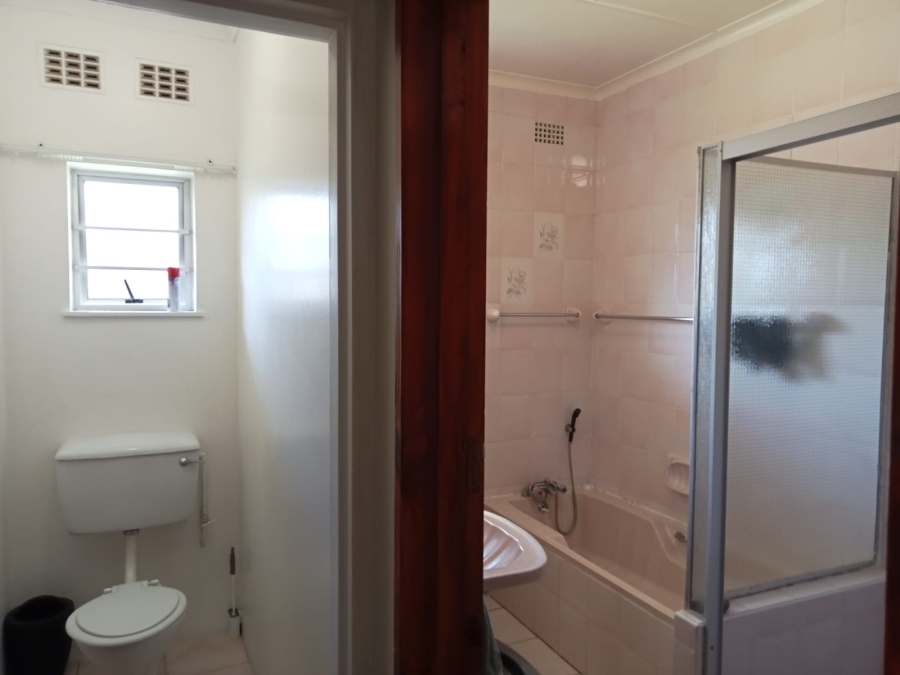 3 Bedroom Property for Sale in Sunnyridge Eastern Cape
